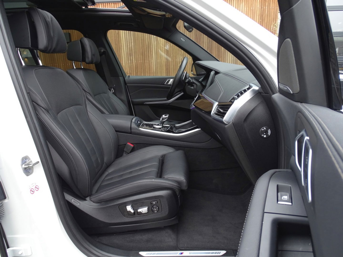 BMW X5 45e 394PK X-drive / M-sport / 22" / Harman Kardon / Laser