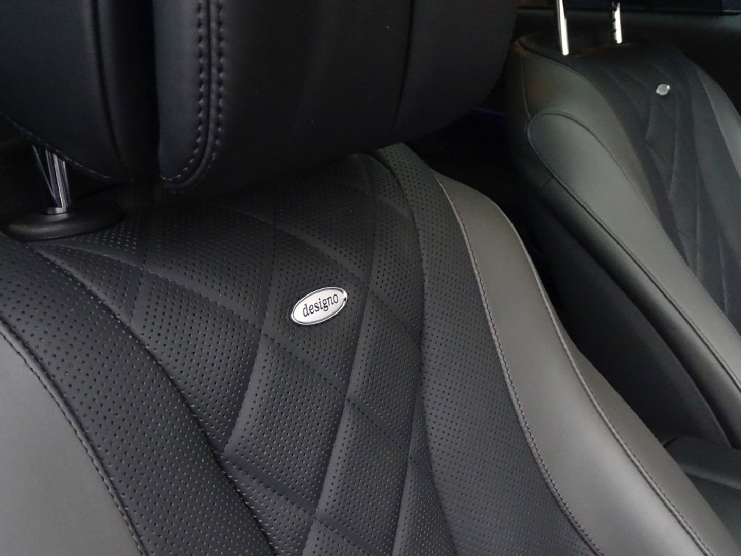 Mercedes-Benz E-Klasse Estate 400 334PK V6T 4Matic / Designo / alcantara / Burmester / 360°