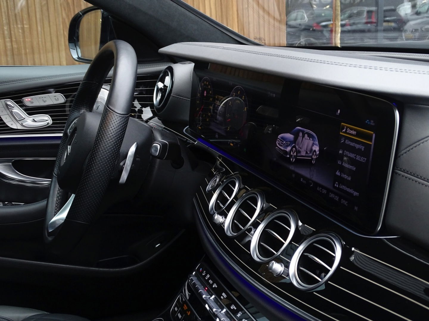 Mercedes-Benz E-Klasse Estate 400 334PK V6T 4Matic / Designo / alcantara / Burmester / 360°