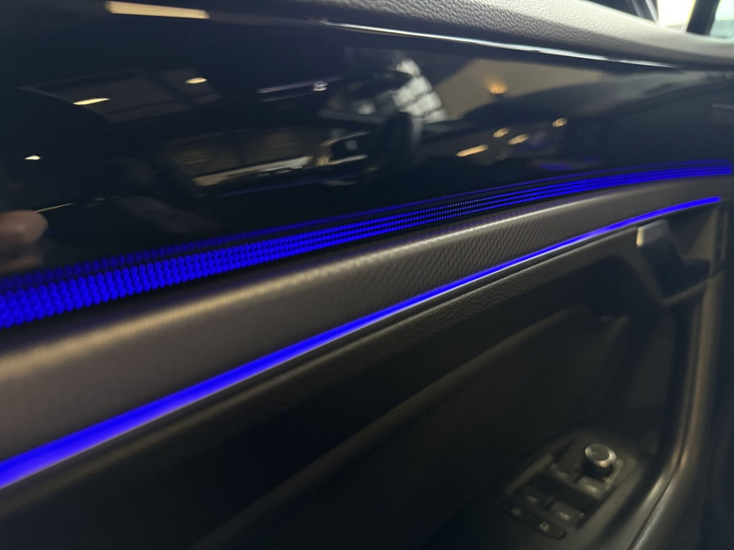 Volkswagen Touareg R 3.0 V6 462PK eHybrid 4Motion / R-Line / IQ-Light