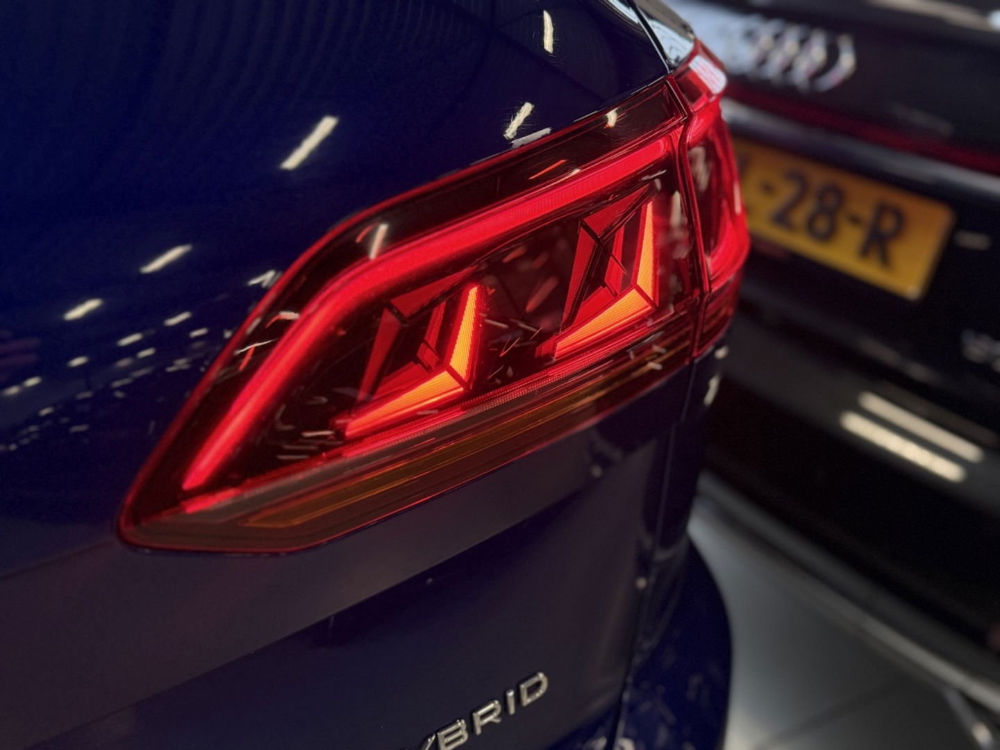 Volkswagen Touareg R 3.0 V6 462PK eHybrid 4Motion / R-Line / IQ-Light