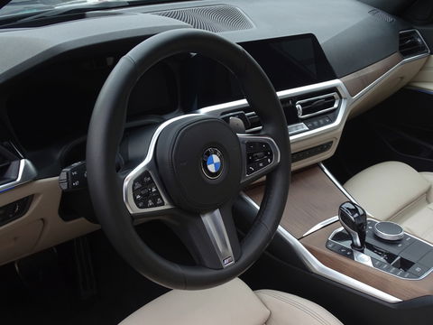 BMW 3-serie 330e 292PK M-Sport / laser / ACC / trekhaak / head-up