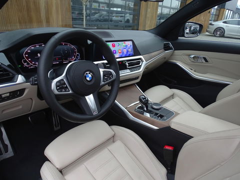 BMW 3-serie 330e 292PK M-Sport / laser / ACC / trekhaak / head-up