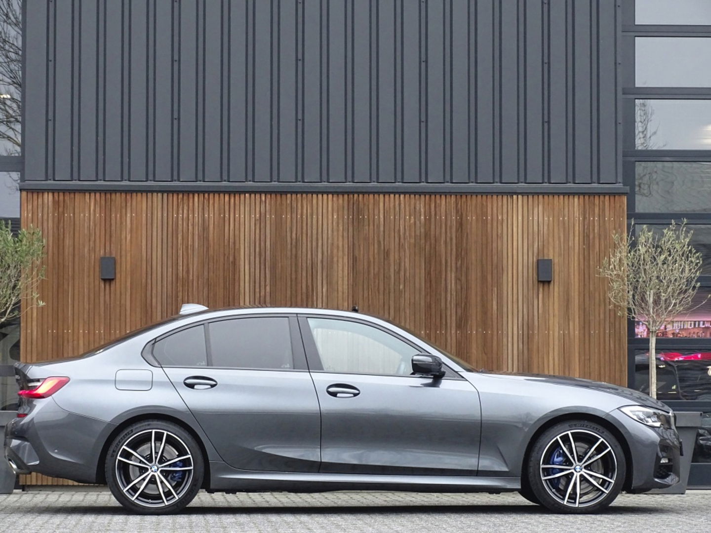 BMW 3-serie 330e 292PK M-Sport / laser / ACC / trekhaak / head-up