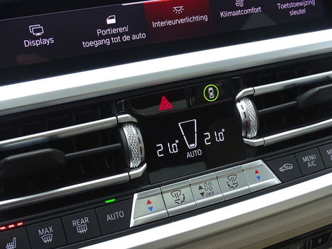 BMW 3-serie 330e 292PK M-Sport / laser / ACC / trekhaak / head-up