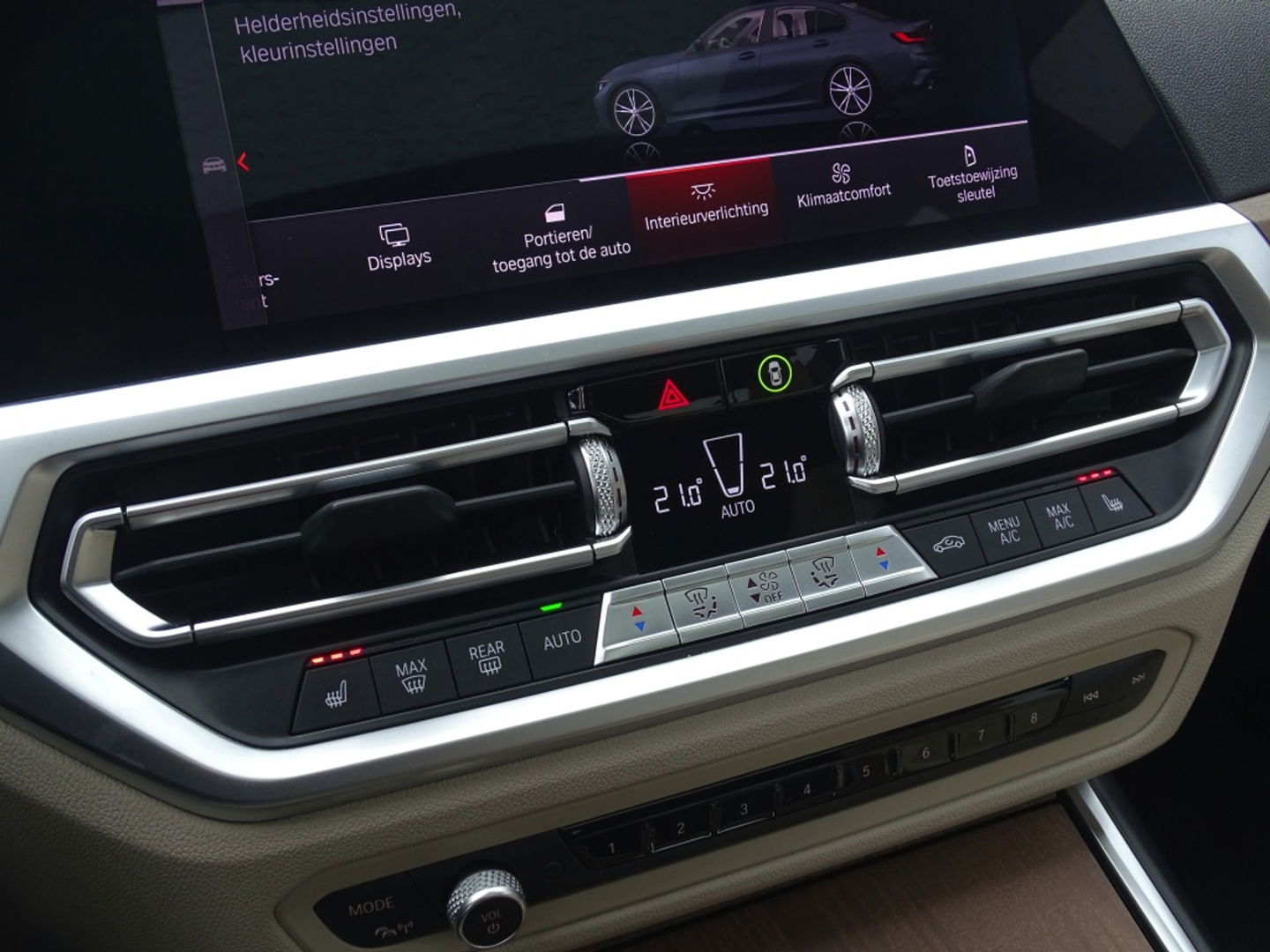 BMW 3-serie 330e 292PK M-Sport / laser / ACC / trekhaak / head-up