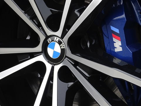 BMW 3-serie 330e 292PK M-Sport / laser / ACC / trekhaak / head-up