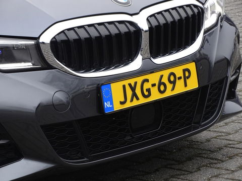 BMW 3-serie 330e 292PK M-Sport / laser / ACC / trekhaak / head-up