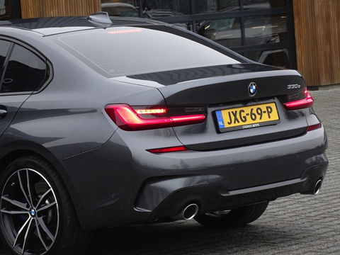 BMW 3-serie 330e 292PK M-Sport / laser / ACC / trekhaak / head-up