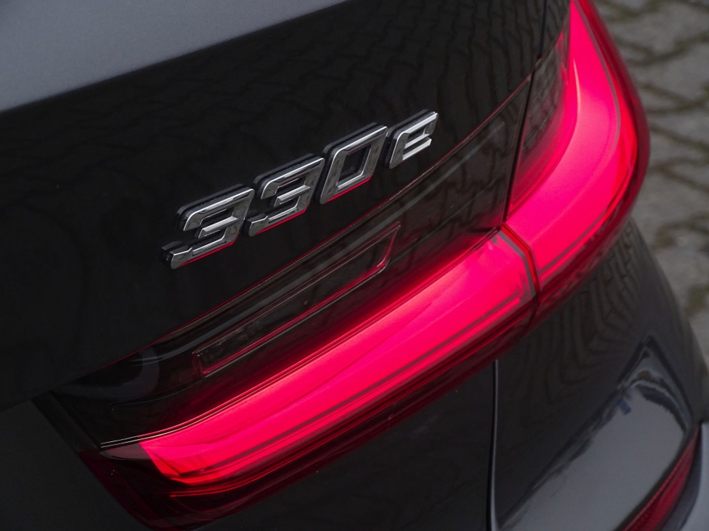 BMW 3-serie 330e 292PK M-Sport / laser / ACC / trekhaak / head-up