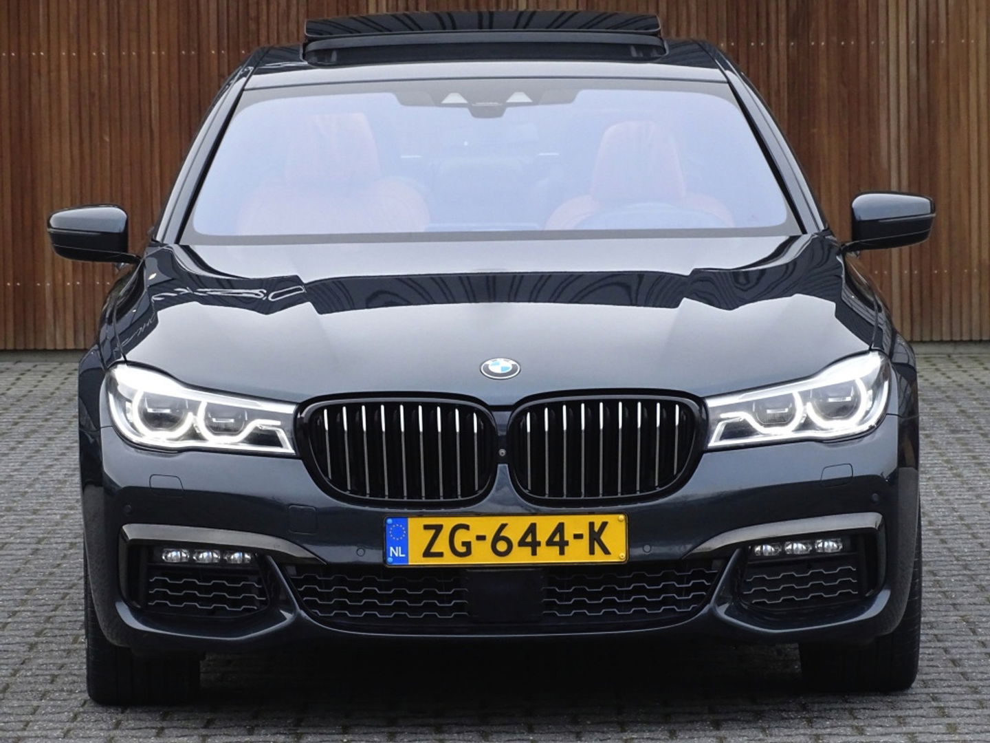 BMW 7 Serie 750Li LANG V8 449PK xDr. High Exec / M-Individual / Bowers & Wil