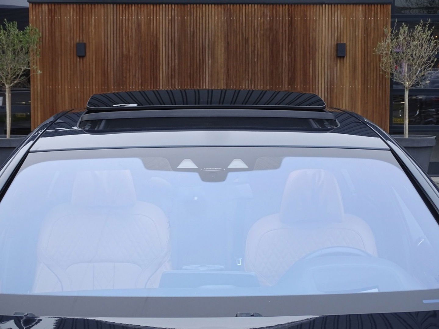 BMW 7 Serie 750Li LANG V8 449PK xDr. High Exec / M-Individual / Bowers & Wil