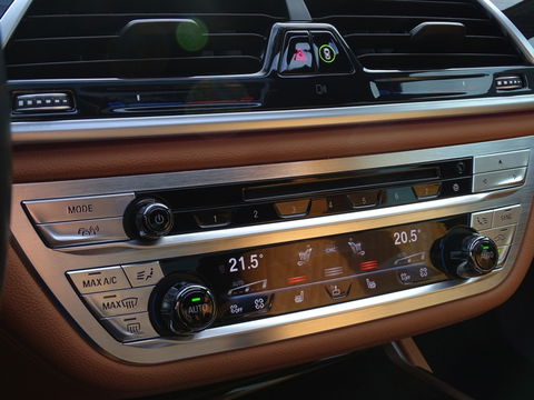 BMW 7 Serie 750Li LANG V8 449PK xDr. High Exec / M-Individual / Bowers & Wil