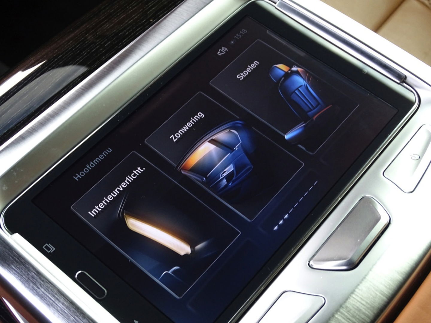 BMW 7 Serie 750Li LANG V8 449PK xDr. High Exec / M-Individual / Bowers & Wil