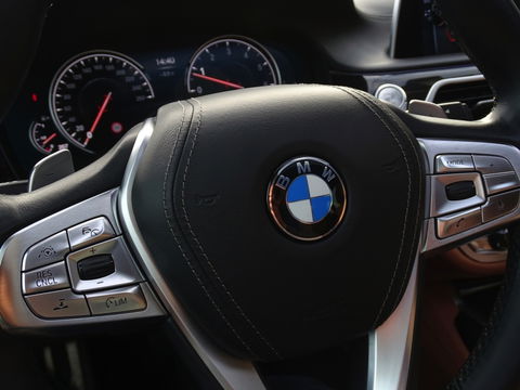 BMW 7 Serie 750Li LANG V8 449PK xDr. High Exec / M-Individual / Bowers & Wil
