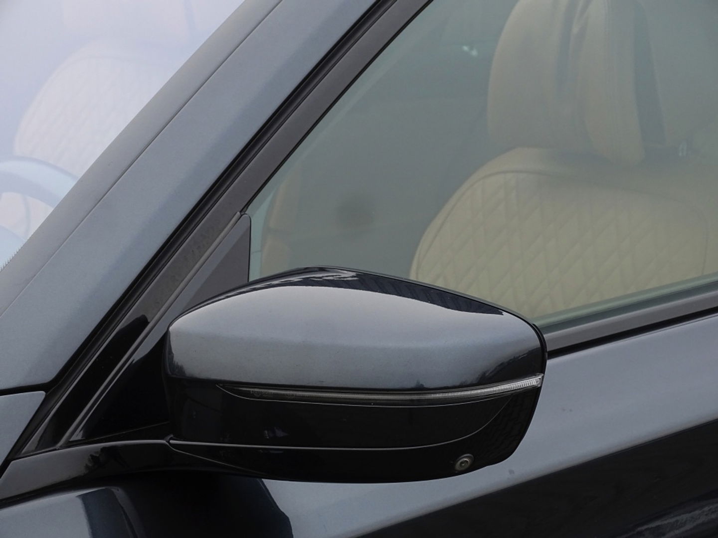 BMW 7 Serie 750Li LANG V8 449PK xDr. High Exec / M-Individual / Bowers & Wil