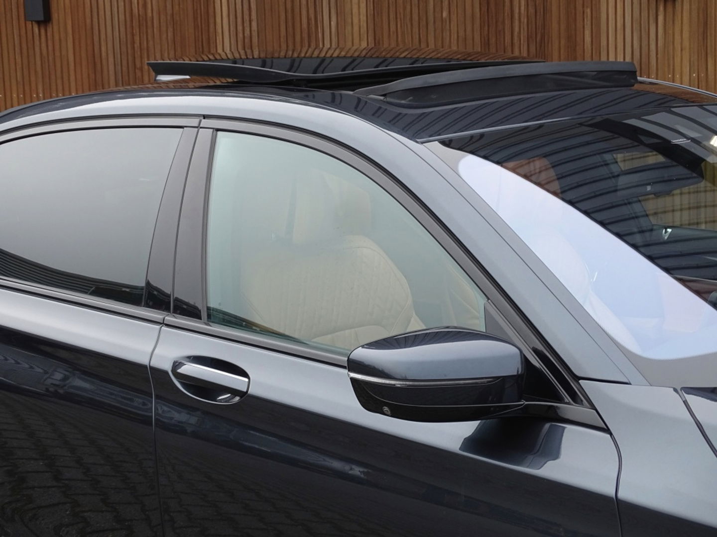 BMW 7 Serie 750Li LANG V8 449PK xDr. High Exec / M-Individual / Bowers & Wil