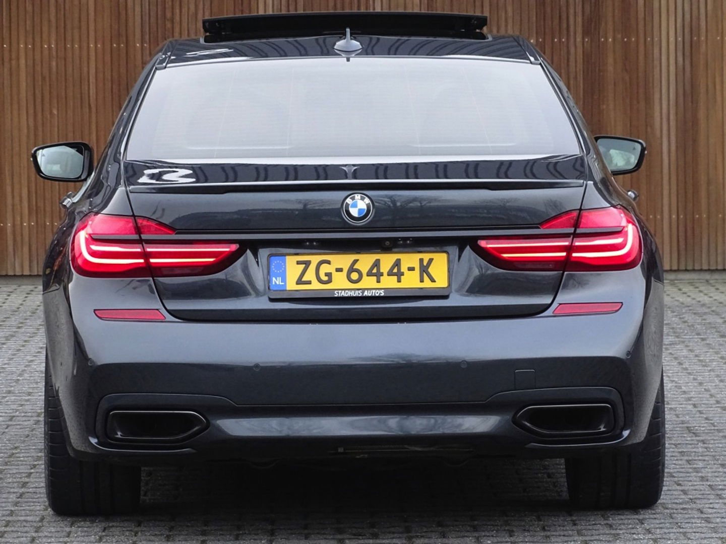 BMW 7 Serie 750Li LANG V8 449PK xDr. High Exec / M-Individual / Bowers & Wil