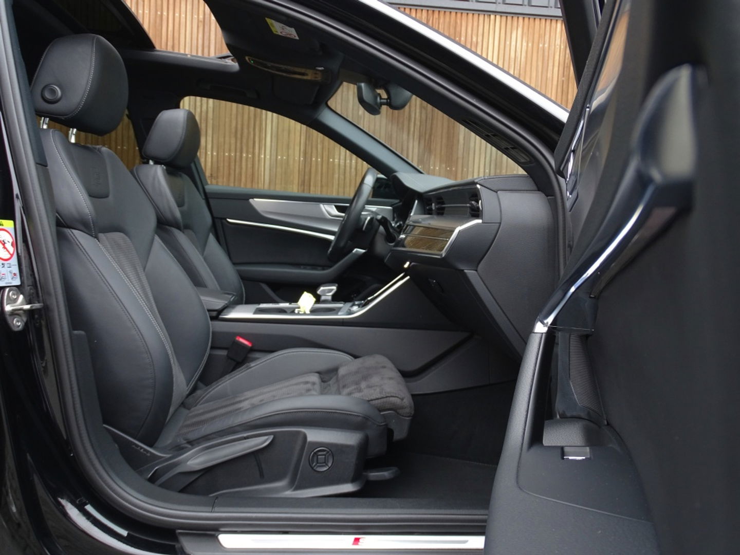 Audi A6 55 TFSIe 367PK Quattro / S-Edition / ACC / LED