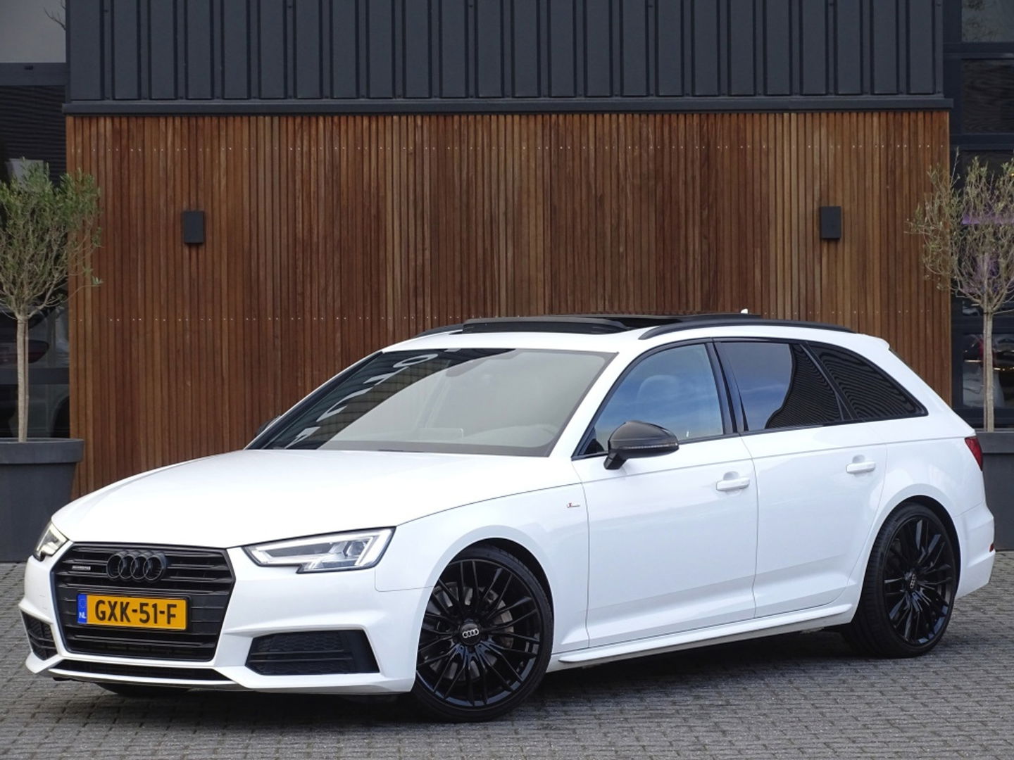 Audi A4 Avant 2.0 TFSI 252 pk Quattro / ProLine / S-Edition / panoramadak / LE