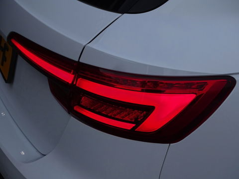 Audi A4 Avant 2.0 TFSI 252 pk Quattro / ProLine / S-Edition / panoramadak / LE