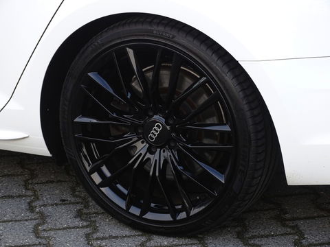 Audi A4 Avant 2.0 TFSI 252 pk Quattro / ProLine / S-Edition / panoramadak / LE