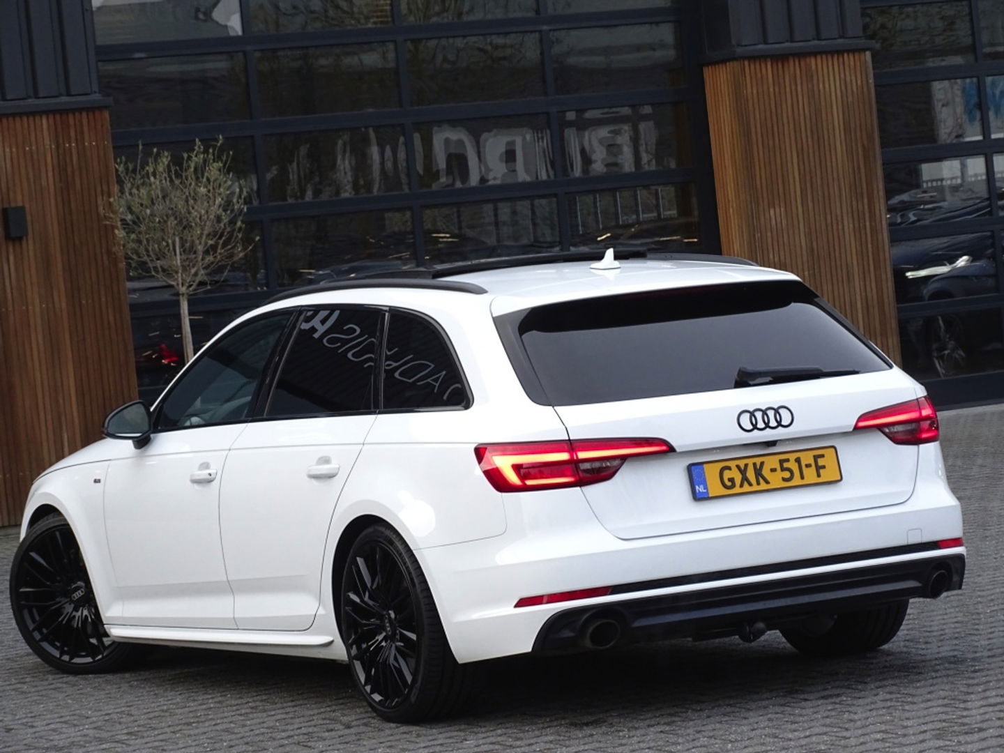 Audi A4 Avant 2.0 TFSI 252 pk Quattro / ProLine / S-Edition / panoramadak / LE