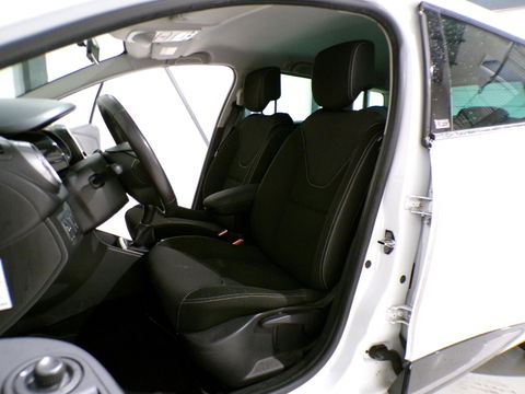 Renault Clio Estate 1.5 dCi ECO Night&Day "Origineel NL!" Bluetooth Navigatie Winterbanden Camera Parkeersensoren Airco Keyless