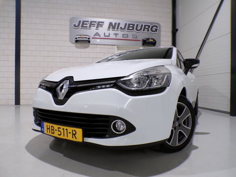 Renault Clio Estate 1.5 dCi ECO Night&Day "Origineel NL!" Bluetooth Navigatie Winterbanden Camera Parkeersensoren Airco Keyless