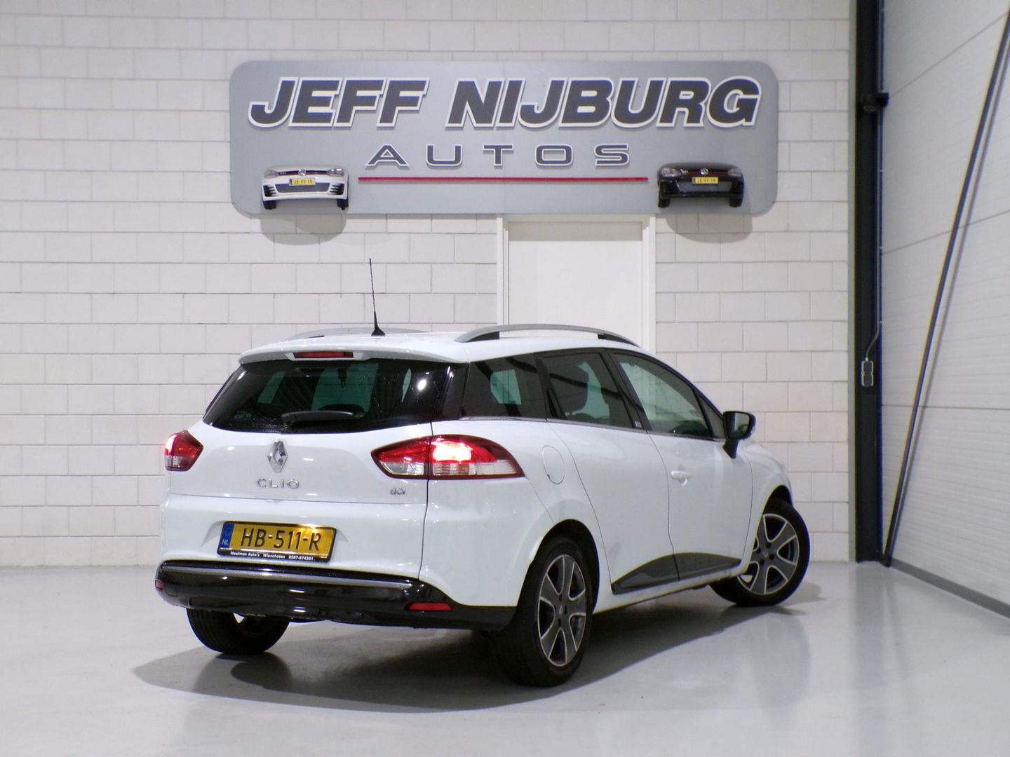 Renault Clio Estate 1.5 dCi ECO Night&Day "Origineel NL!" Bluetooth Navigatie Winterbanden Camera Parkeersensoren Airco Keyless