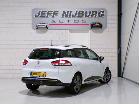 Renault Clio Estate 1.5 dCi ECO Night&Day "Origineel NL!" Bluetooth Navigatie Winterbanden Camera Parkeersensoren Airco Keyless