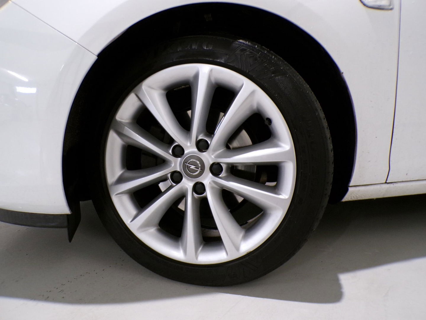 Opel Astra 1.6 Turbo Cosmo "Origineel NL!" Trekhaak Xenon Leer Stoelverwarming Bluetooth Navigatie Cruise-control Parkeersensoren