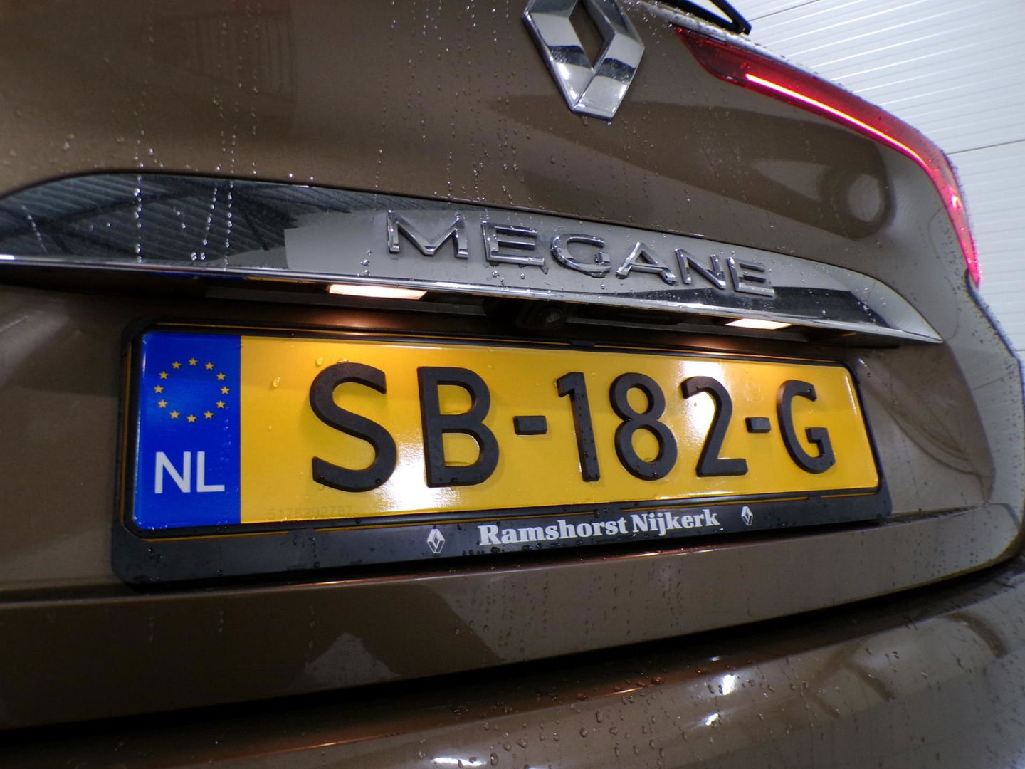 Renault Mégane Estate 1.2 TCe Série Signature Exclusiv "Origineel NL!" Draadloos apple-Carplay! Bose Leer Panoramadak Led-koplamp