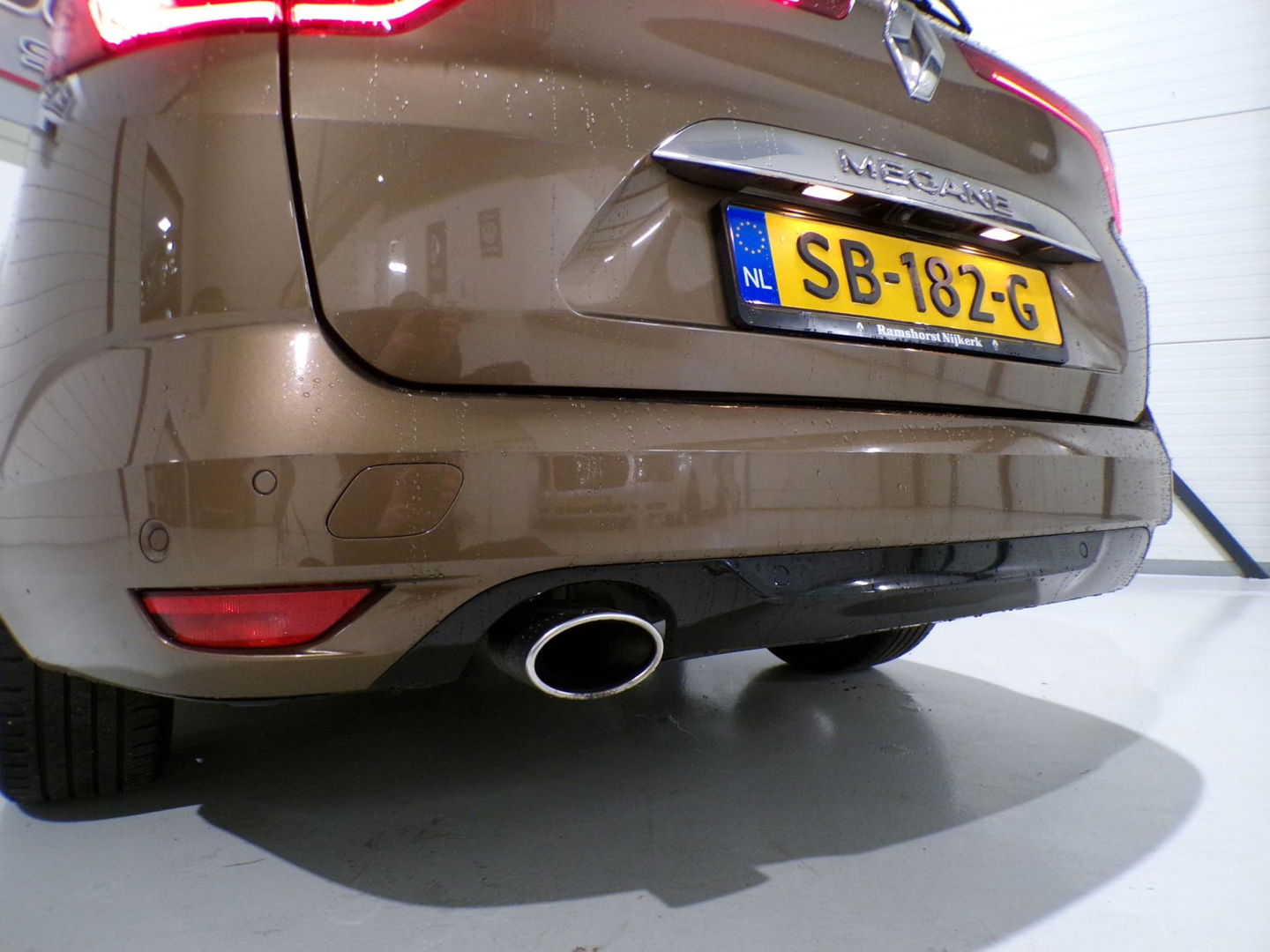 Renault Mégane Estate 1.2 TCe Série Signature Exclusiv "Origineel NL!" Draadloos apple-Carplay! Bose Leer Panoramadak Led-koplamp