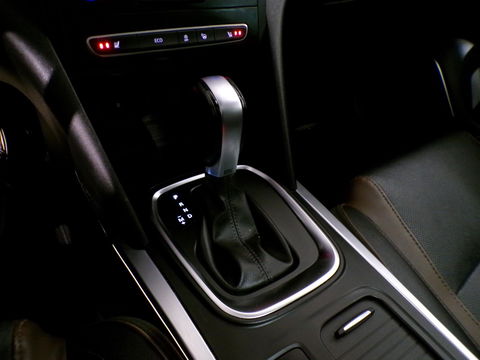 Renault Mégane Estate 1.2 TCe Série Signature Exclusiv "Origineel NL!" Draadloos apple-Carplay! Bose Leer Panoramadak Led-koplamp