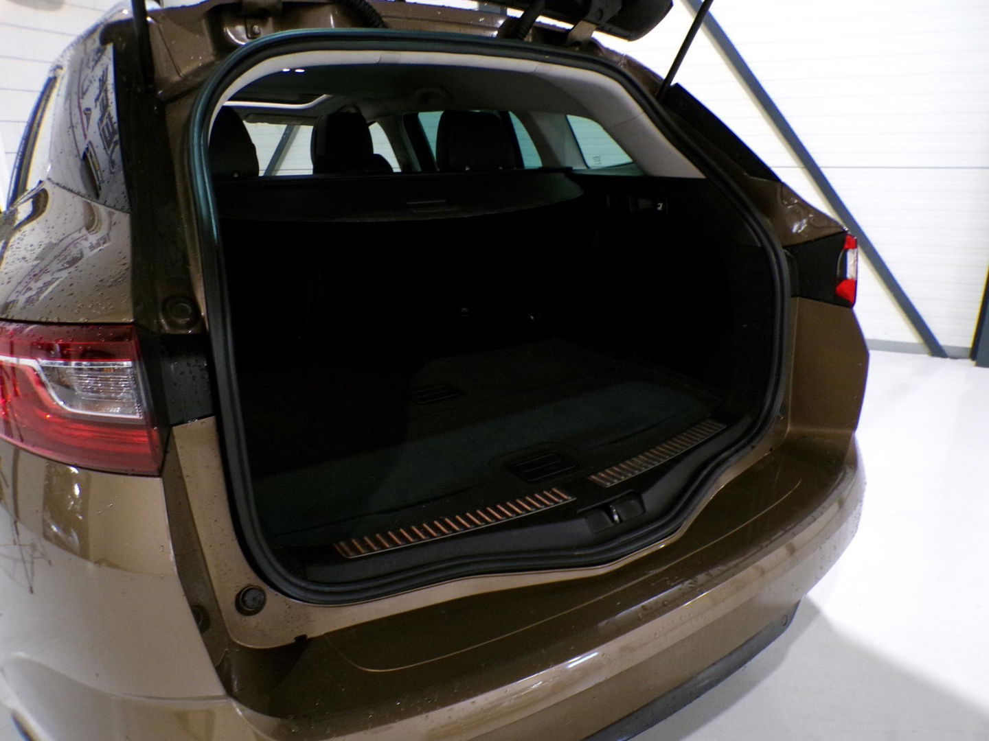 Renault Mégane Estate 1.2 TCe Série Signature Exclusiv "Origineel NL!" Draadloos apple-Carplay! Bose Leer Panoramadak Led-koplamp