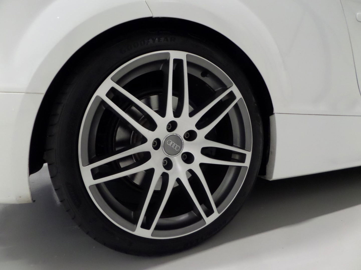 Audi TT Roadster 2.0 TTS Quattro 272PK "Origineel NL!" Cognac Baseball Leer I Automaat Stoelverwarming Bose Xenon-LED Bluetooth