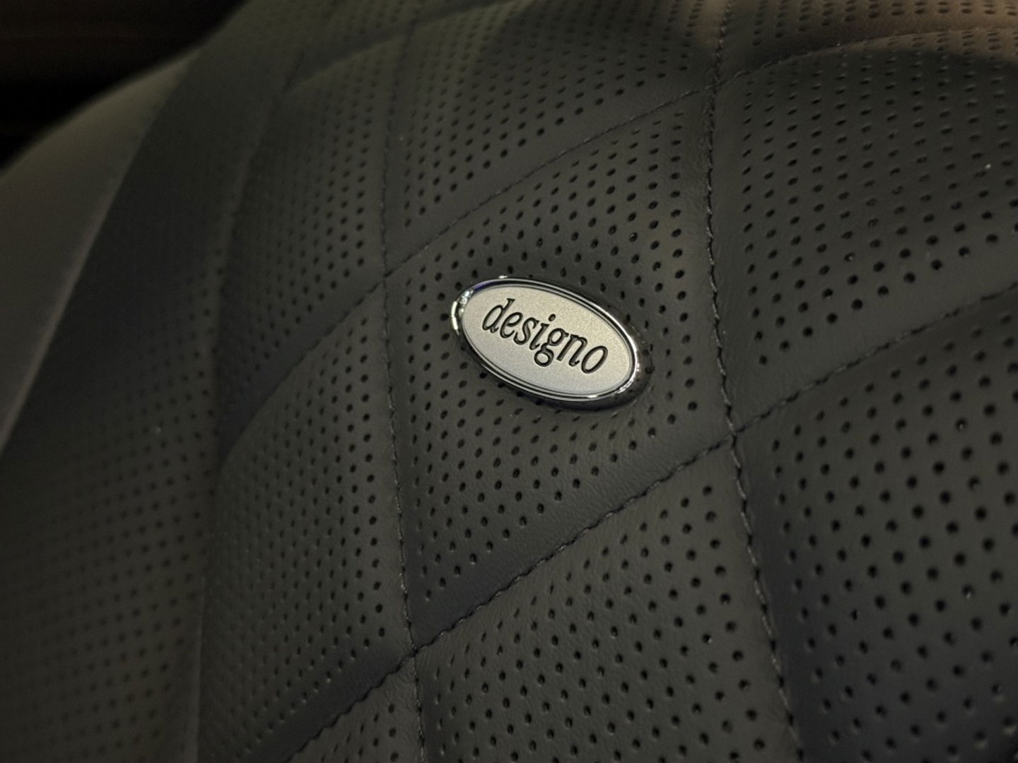 Mercedes-Benz E-Klasse Estate 400 334PK V6T 4Matic / Designo / alcantara / Burmester / 360°