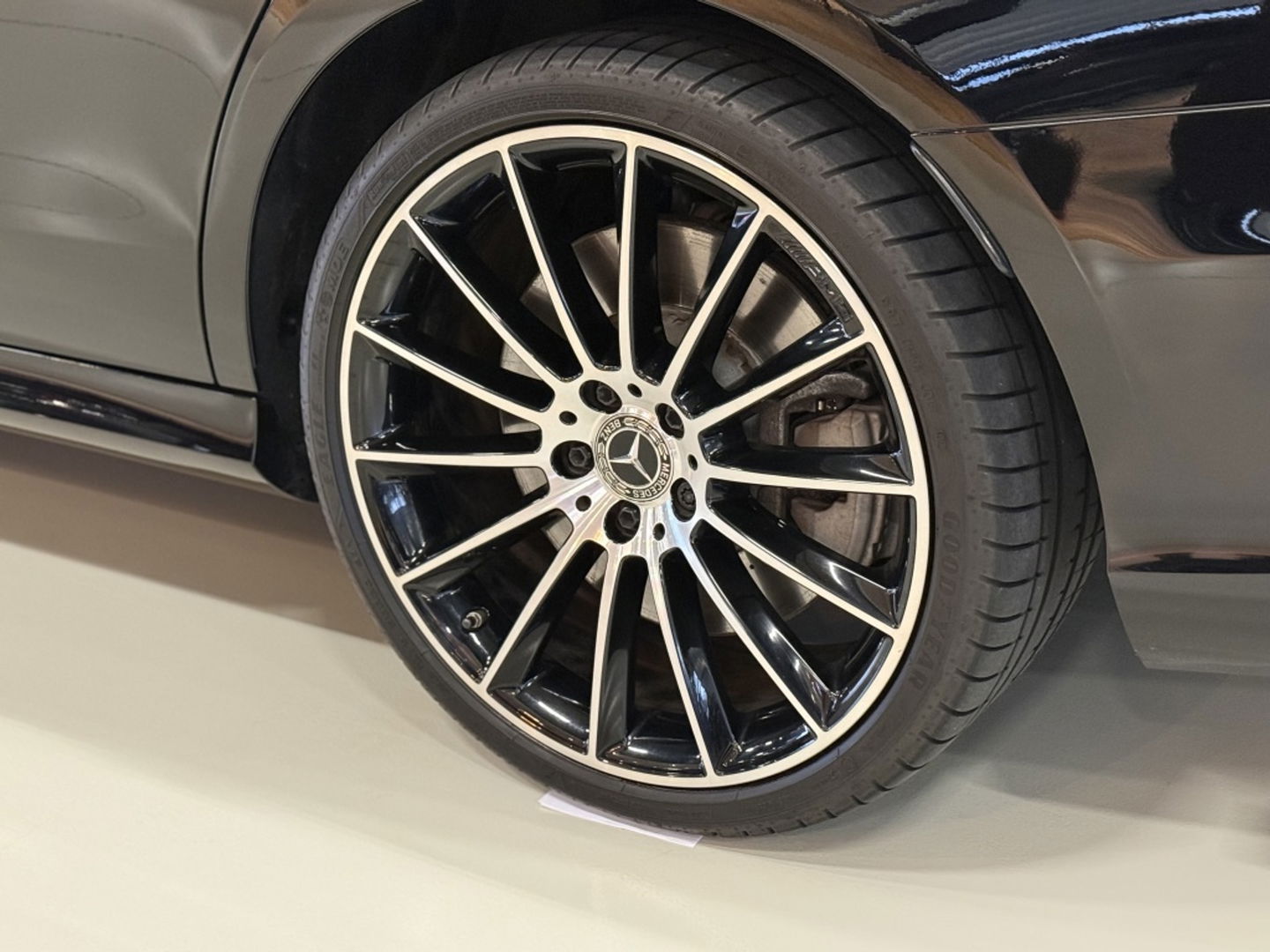 Mercedes-Benz E-Klasse Estate 400 334PK V6T 4Matic / Designo / alcantara / Burmester / 360°