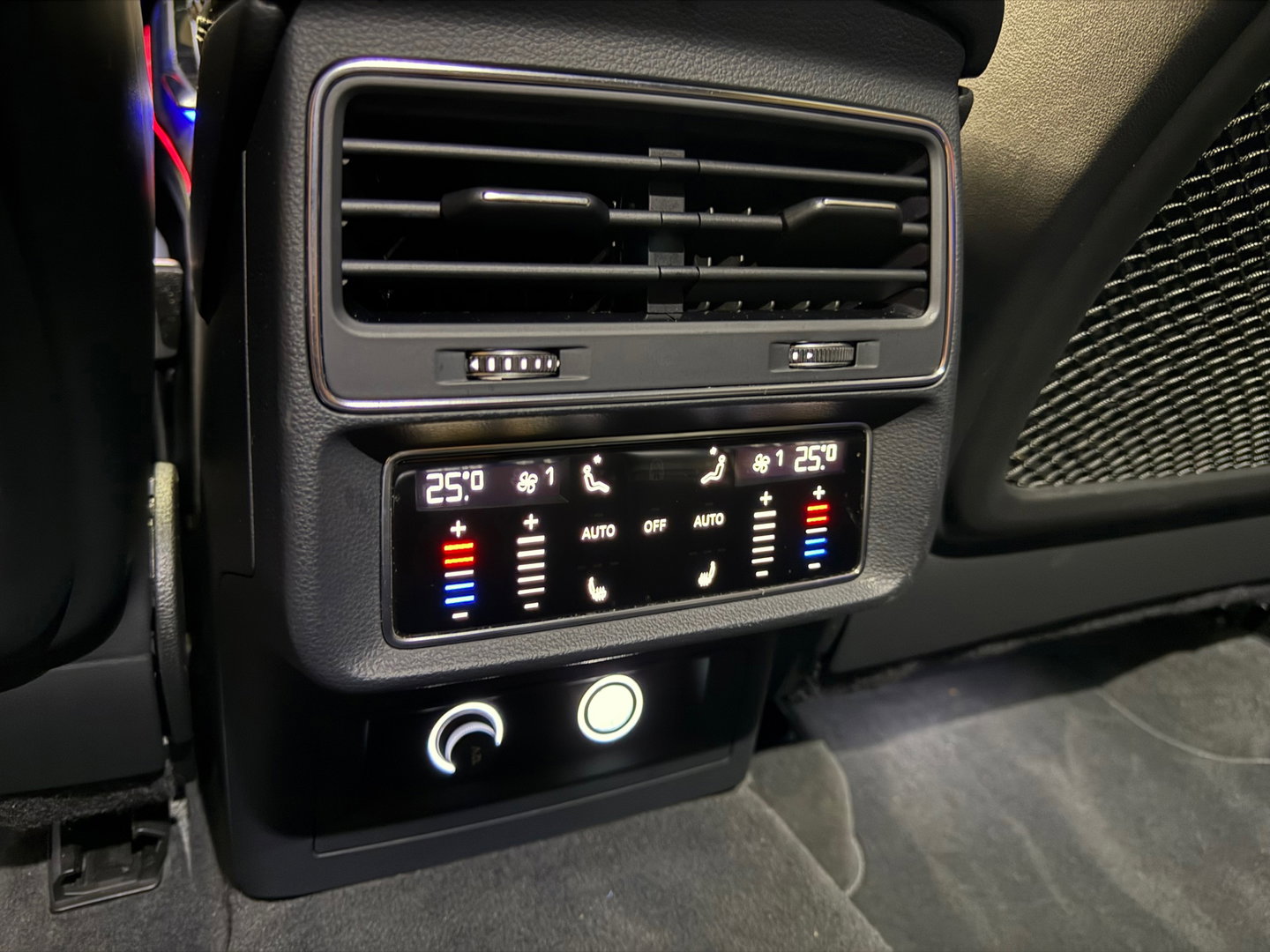 Audi Q8 55 TFSI quattro 3X S Line Pano|RS Seat|Trekhaak|BTW