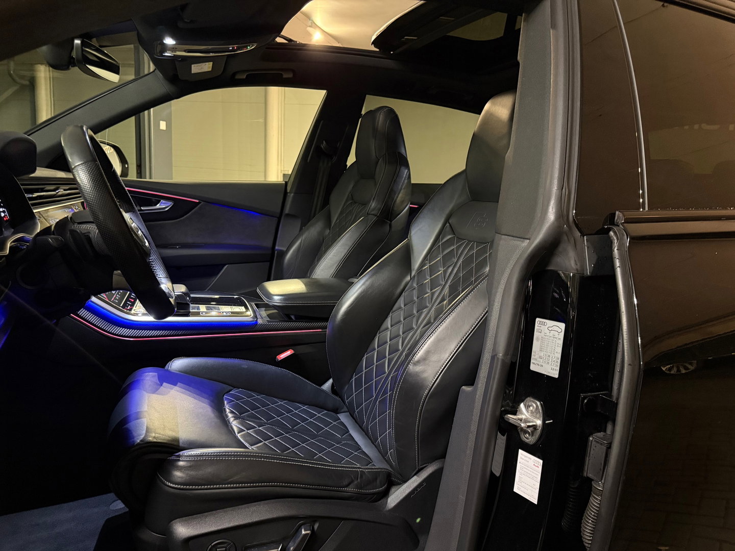 Audi Q8 55 TFSI quattro 3X S Line Pano|RS Seat|Trekhaak|BTW