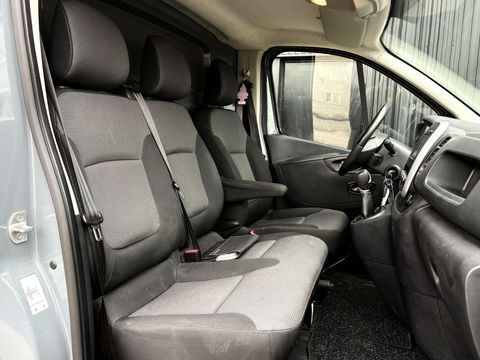 Renault Trafic 2.0 dCi 170pk EDC L2H1 Black Edition | BW LEASE EDITION | MARGE | SPOILERS | STEPS | LMV |