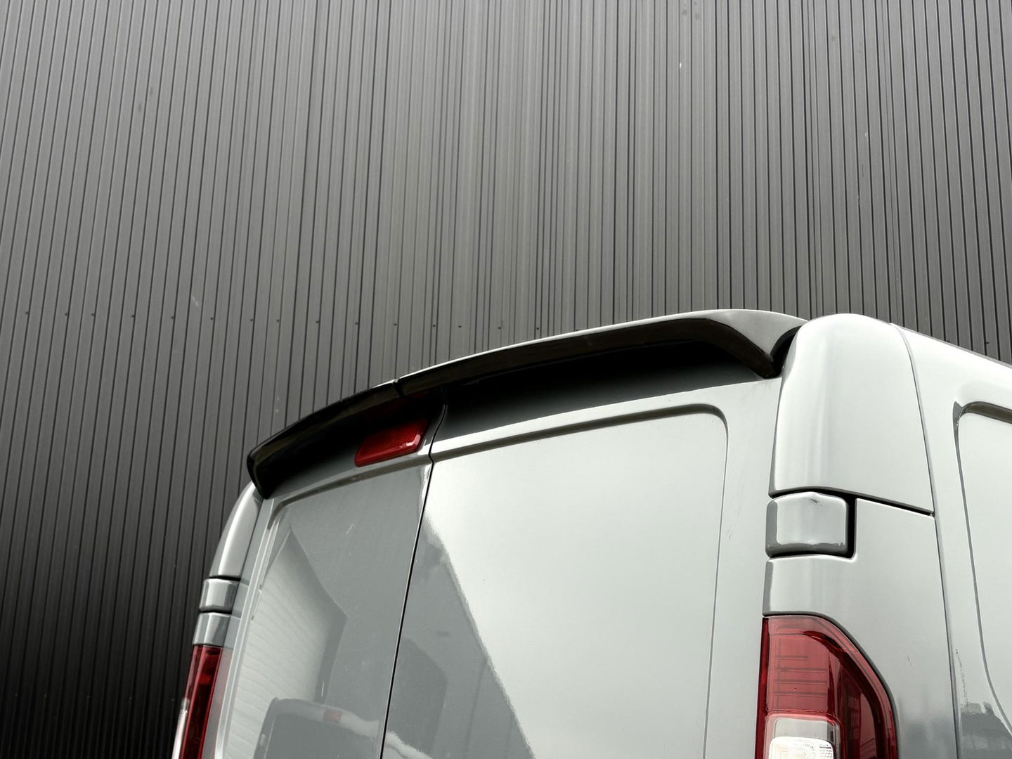 Renault Trafic 2.0 dCi 170pk EDC L2H1 Black Edition | BW LEASE EDITION | MARGE | SPOILERS | STEPS | LMV |