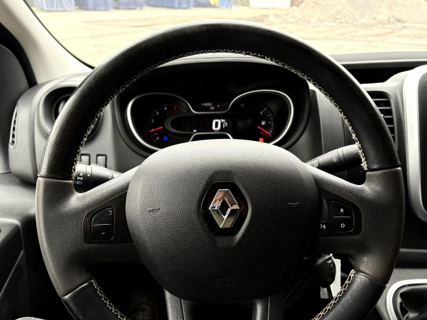 Renault Trafic 2.0 dCi 170pk EDC L2H1 Black Edition | BW LEASE EDITION | MARGE | SPOILERS | STEPS | LMV |