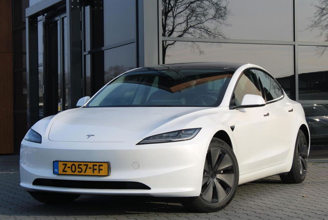Tesla Model 3 - RWD 60 kWh | Trekhaak | Stoelverkoeling | Org. NL!