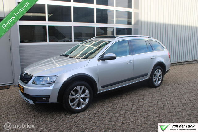 Škoda Octavia - Combi 2.0 TDI Scout 4X4 | Panoramadak | Stoelverwarming | Trekhaak
