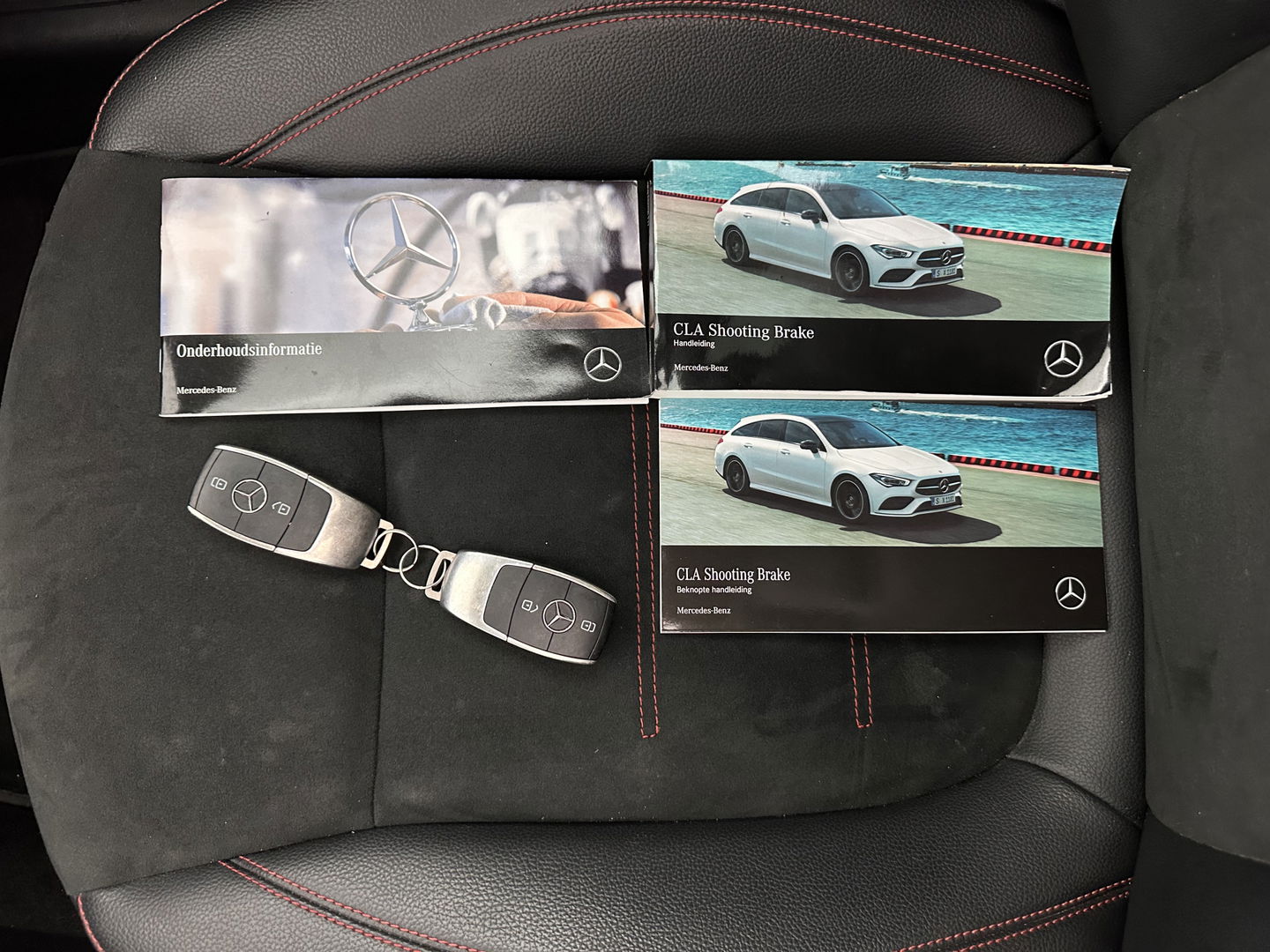 Mercedes-Benz CLA-Klasse Shooting Brake 180 AMG-Line Business Solution (INCL-BTW) *PANO | LEATHER-MICROFIBRE | FULL-LED | AMBIENTLIGHT | BLINDSPOT | HEATED-SPORTSEATS | WIDESCREEN-DIGICOCKPIT | DAB+ | NAVI-FULLMAP | CAMERA | PRIVACYGLASS | 18''ALU*