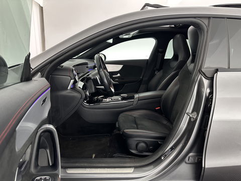 Mercedes-Benz CLA-Klasse Shooting Brake 180 AMG-Line Business Solution (INCL-BTW) *PANO | LEATHER-MICROFIBRE | FULL-LED | AMBIENTLIGHT | BLINDSPOT | HEATED-SPORTSEATS | WIDESCREEN-DIGICOCKPIT | DAB+ | NAVI-FULLMAP | CAMERA | PRIVACYGLASS | 18''ALU*