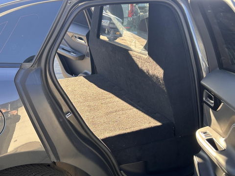 Jaguar F-PACE 2.0d AWD R-Sport R-Sport | GRIJS KENTEKEN | 4X4 | TREKHAAK 2400KG | Vol opties! | PANO | LED | Elektr. Verstelbare stoelen | Stuurverwarming