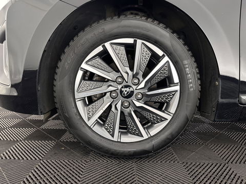 Hyundai IONIQ Comfort EV 38 kWh {SOH-100%} (INCL-BTW) *FULL-LED | ADAPTIVE-CRUISE | CAMERA | KEYLESS | DAB+ | NAVI-FULLMAP | HEATED-COMFORTSEATS | PRIVACYGLASS | ECC | AMBIENTLIGHT | DIGI-COCKPIT | SHIFTPADDLES | LANE-ASSIST | PDC | .